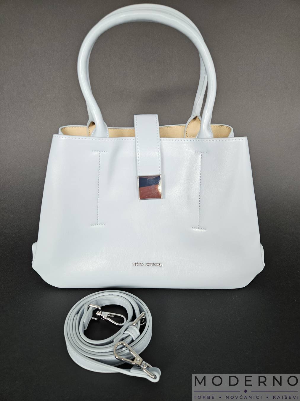 Elegantna ženska torba od eko kože “Elena” Pastelno plava - prednja strana sa kaišem Elegantna ženska torba od eko kože “Elena” Pastelno plava - prednja strana sa kaišem