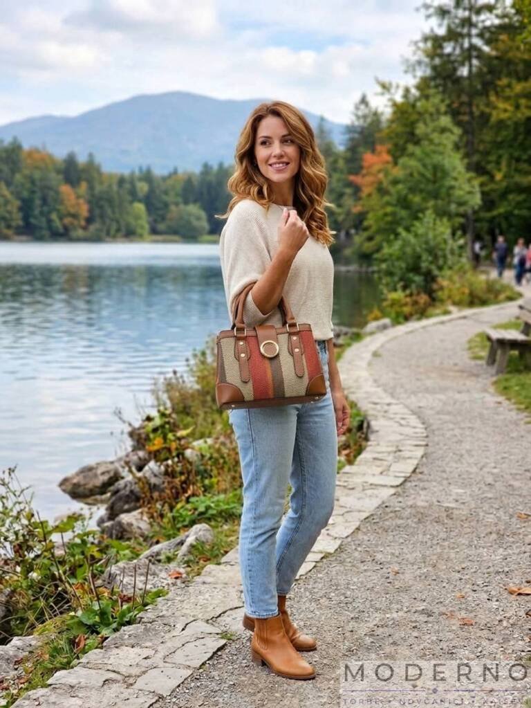 Model nosi zensku torbu crvenu Una